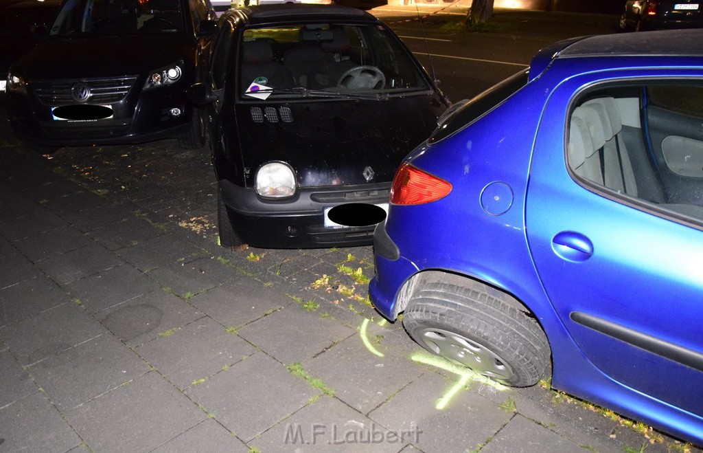 Schwerer VU PKW Rad Koeln Deutz Giessenerstr Betzdorferstr P133.JPG - Miklos Laubert